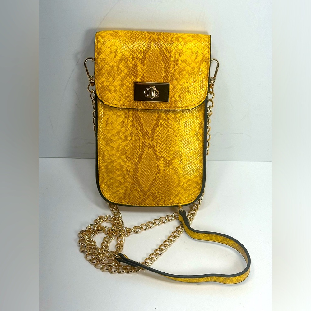 NEW - Mellow World Crossbody Essentials Purse and Touch Screen Phone Tote Combo